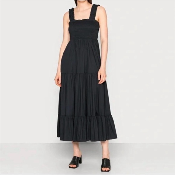 Abercrombie & Fitch Dresses & Skirts - Abercrombie & Fitch Black Smocked Maxi Dress